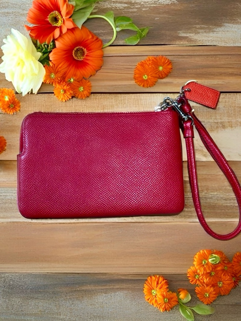 COACH Corner Zip Wristlet | Red & Orange Colorblock Pebble Leather - Picture 2 of 2